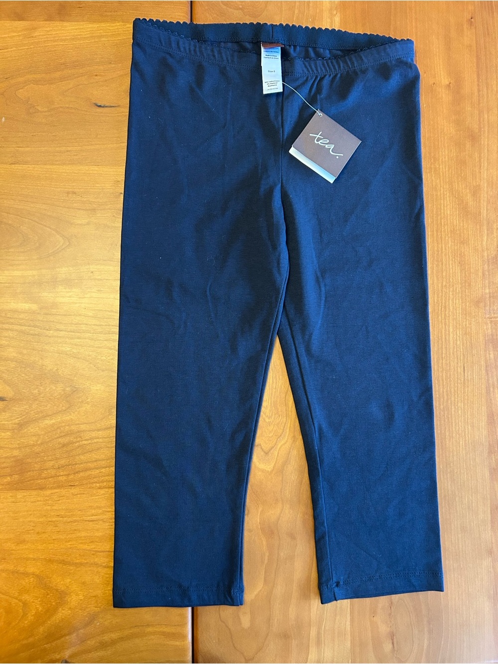 Tea Collection Capri Leggings Size 8